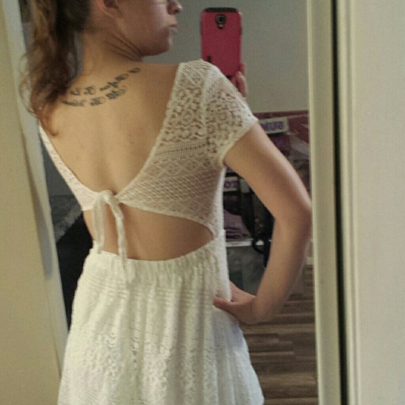 Romantic White Lace Dress - Picture 5 of 5